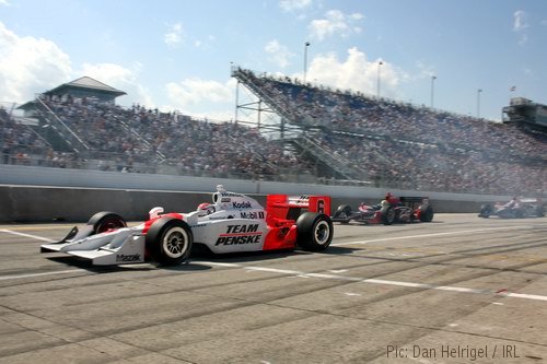 Ryan Briscoe leaving the pits at Milwaukee