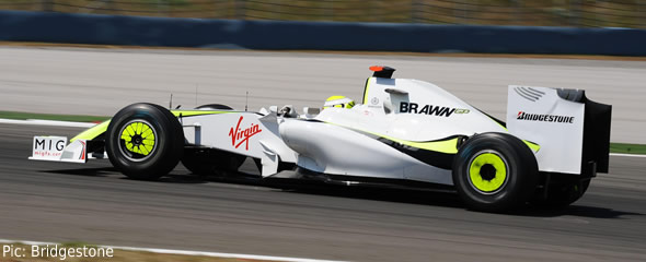 Jenson Button in qualifying action