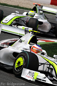 Barrichello and Button race in Spain