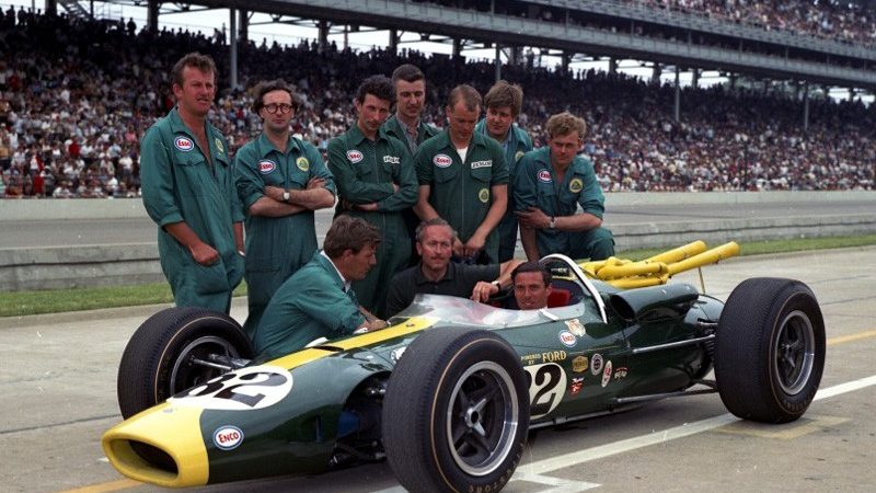 Jim Clark and the 1965 Indy500-winning crew and car