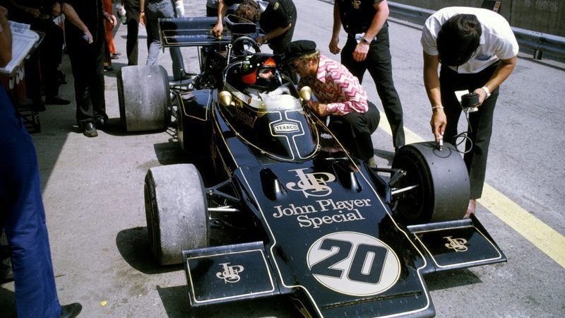 Colin Chapman and Emerson Fittipaldi at the 1972 Austrian GP