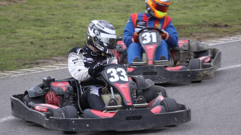 Chris van der Drift battles Max Wissel