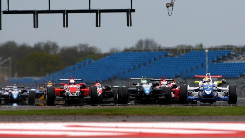 Start of race three - Calado leads