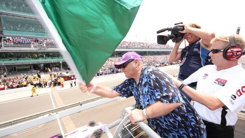 Jack Nicholson waved the green flag for the start