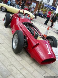 Fangio’s Maserati 250F turns Saturday shoppers’ heads
